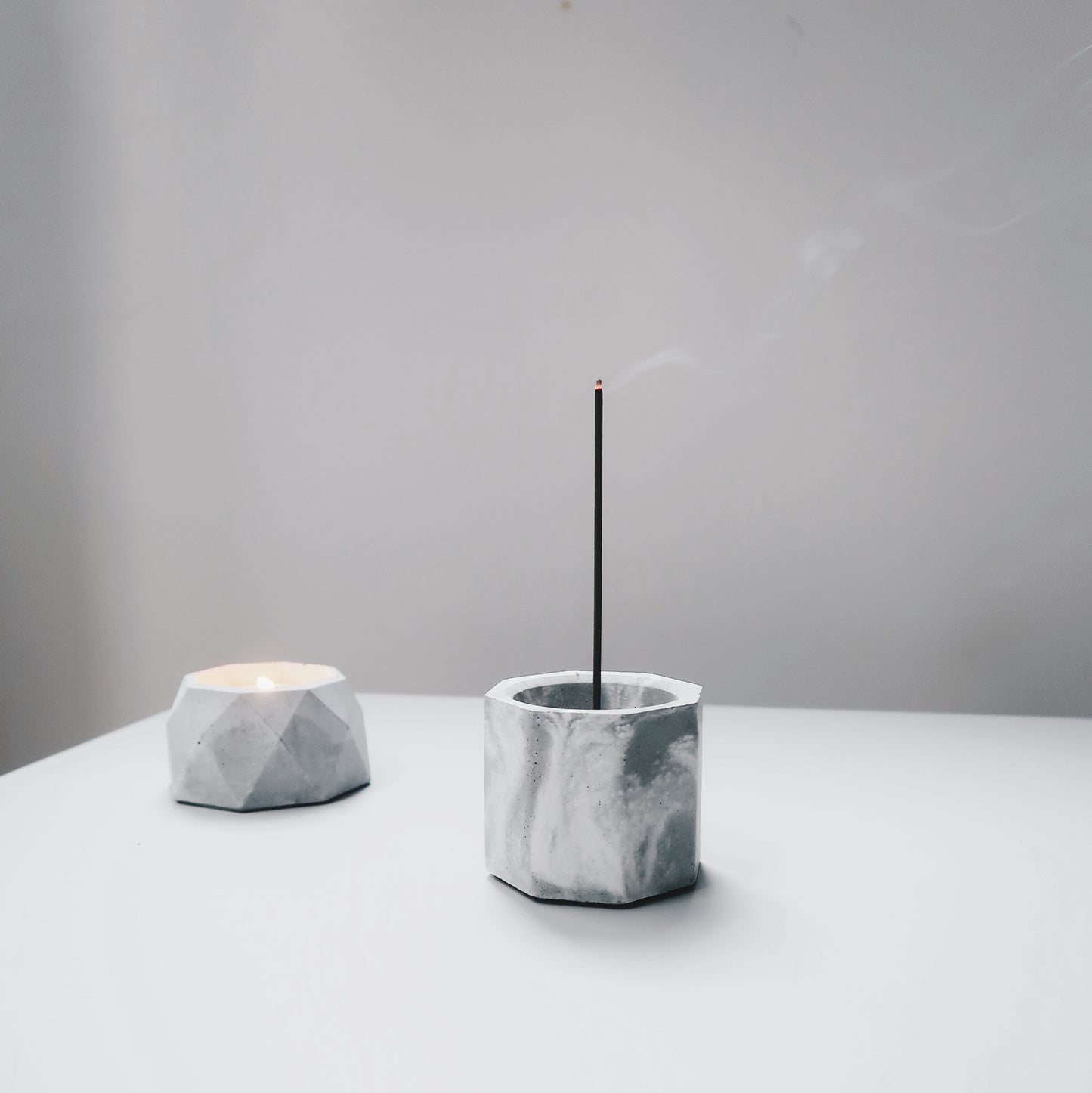 CARRARA 卡拉拉|大理石紋黃銅水泥線香座・蠟燭台