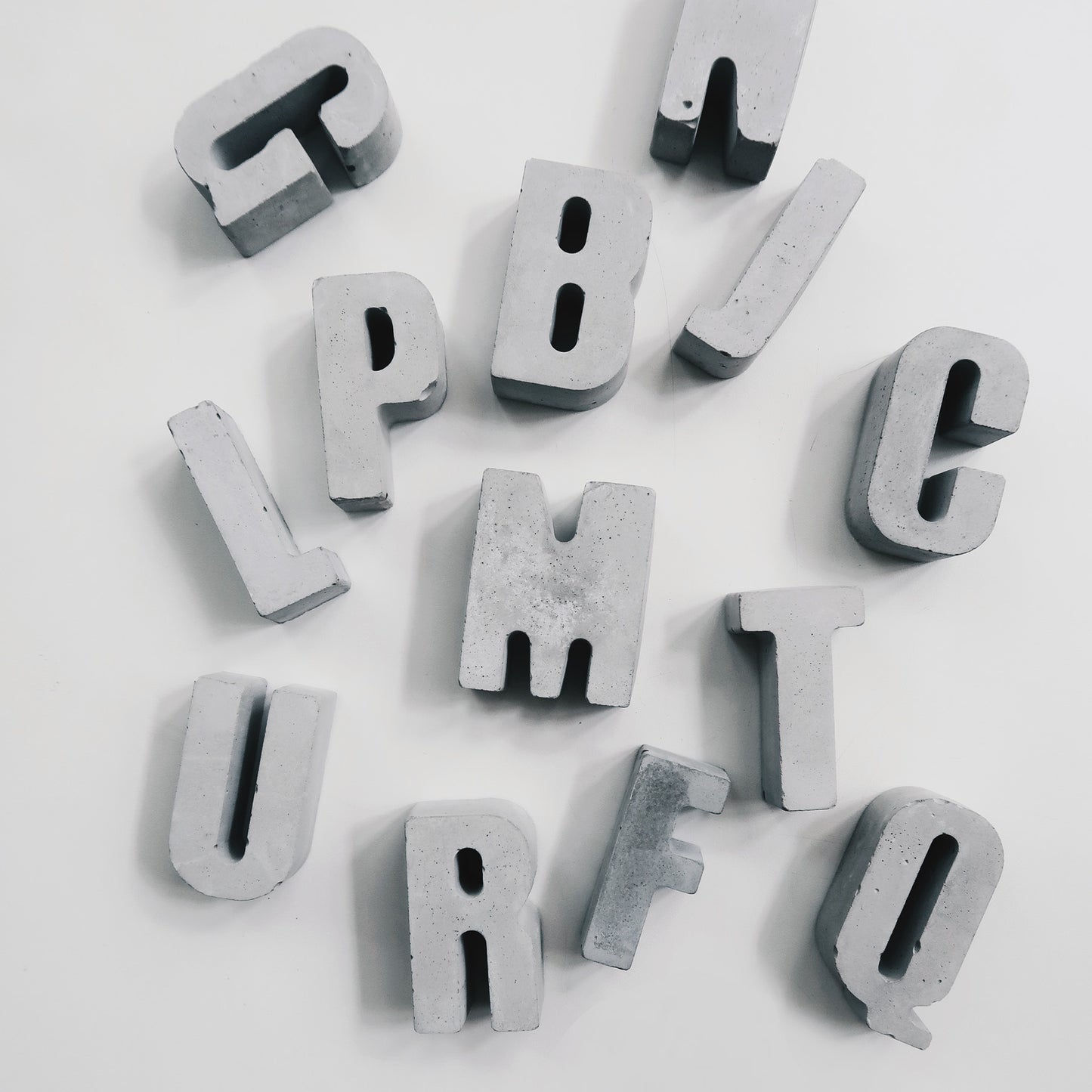 SPELLING 字句話語 | 客製專屬文字水泥字母擴香石擺飾禮盒
