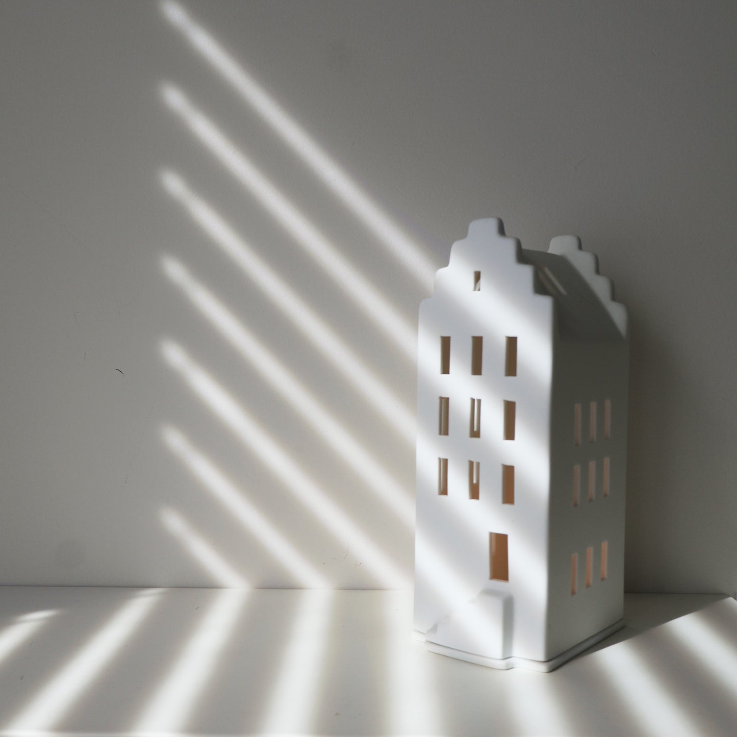 Räder｜德國村莊系列白瓷小房子燭台 - Stepped Gable Roof