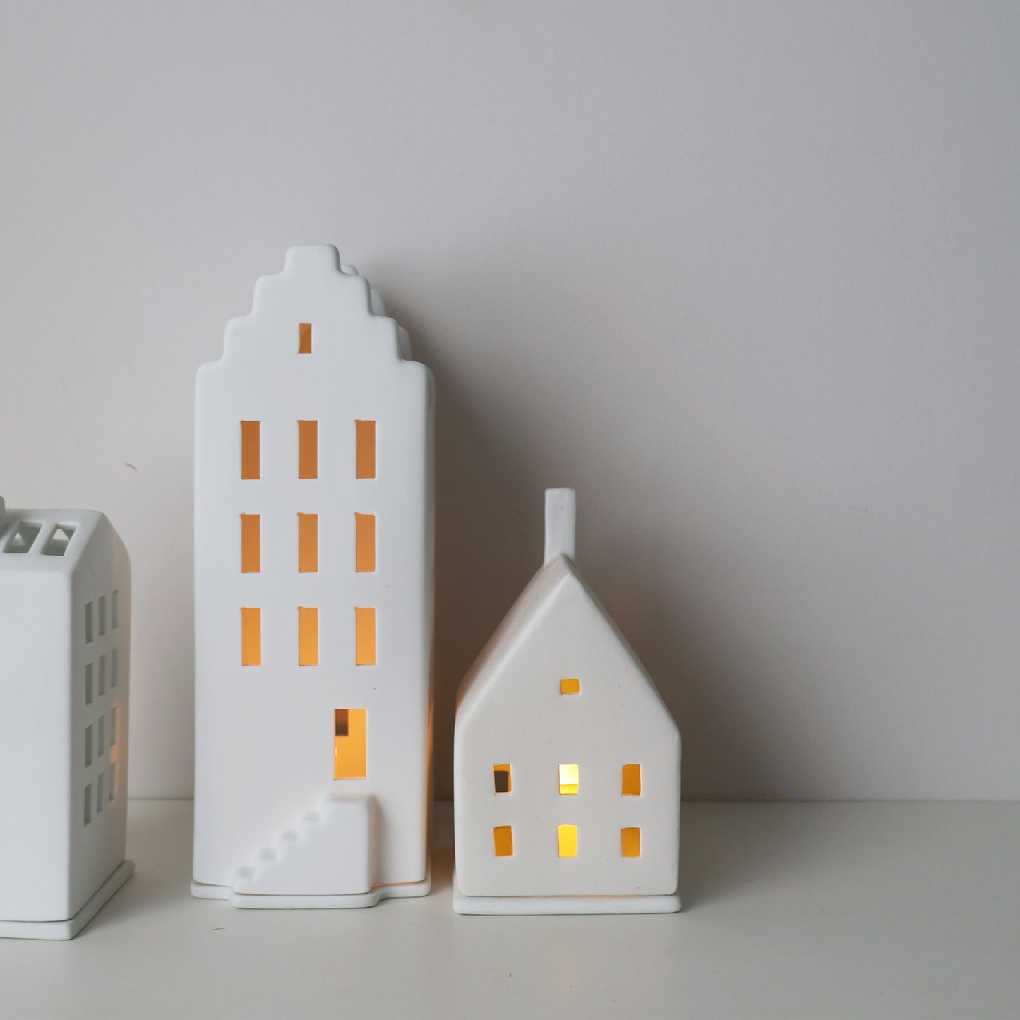 Räder｜德國村莊系列白瓷小房子燭台 - Stepped Gable Roof