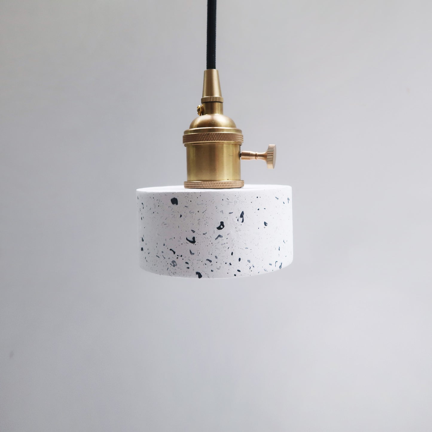 HALO 光圈 | 黃銅圓形磨石子水泥小吊燈